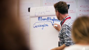 Retoriker Janus Beyer underviser i retorik i retten